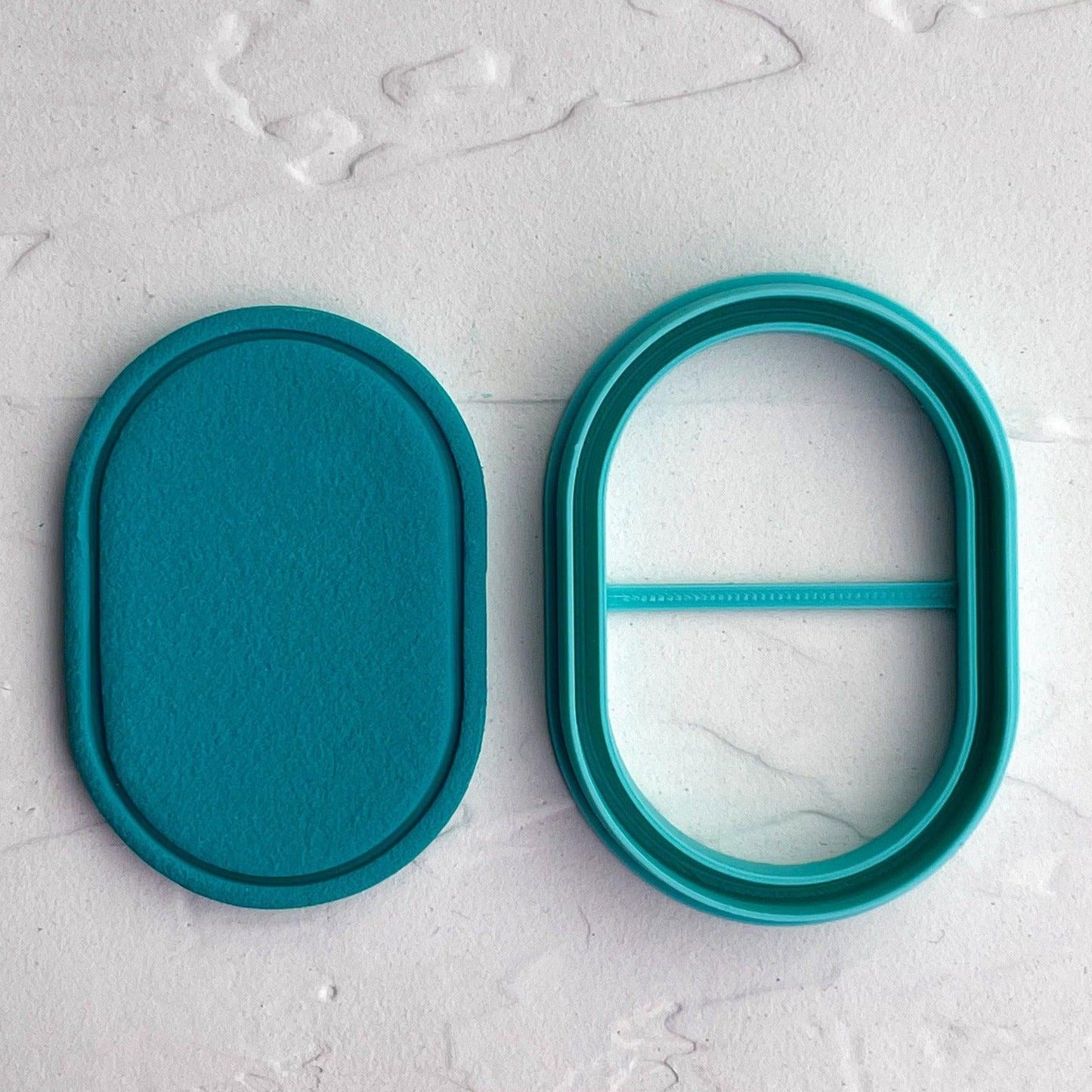 Oval Frame Clay Cutter - Claylab
